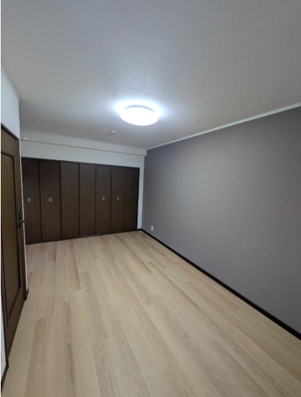 岩屋中町1丁目戸建の居間・リビング