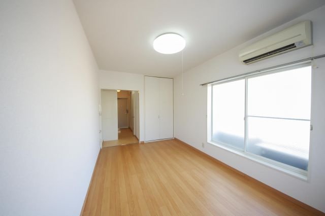 セトル朝霧の洋室