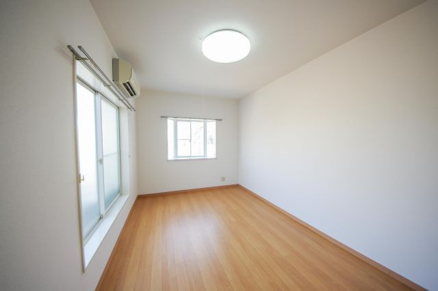 セトル朝霧の洋室