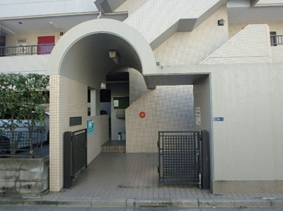 【エントランス】 | クレイドル新和 | 清潔なエントランスです