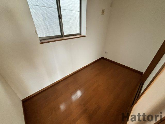 KTIレジデンス池田栄町の洋室