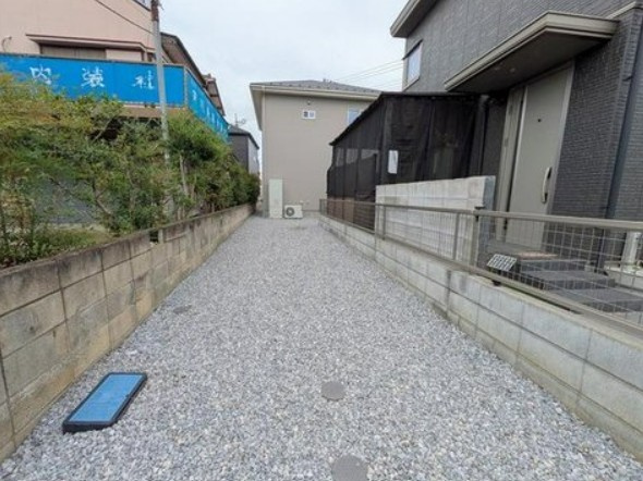 【中古】比企郡川島町上伊草築浅中古住宅の駐車場|駐車スペースは最大４台です！
