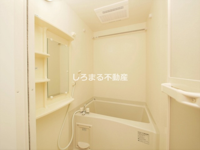 プレサンス難波幸町の浴室