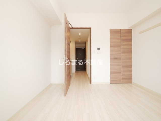 プレサンス難波幸町の居間・リビング