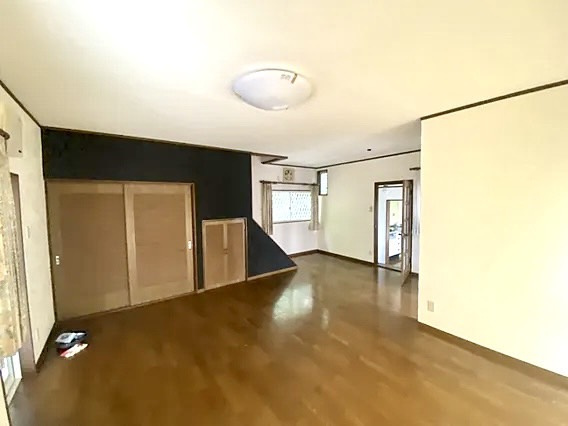 姫路市緑台1丁目オーナーチェンジ戸建の居間・リビング