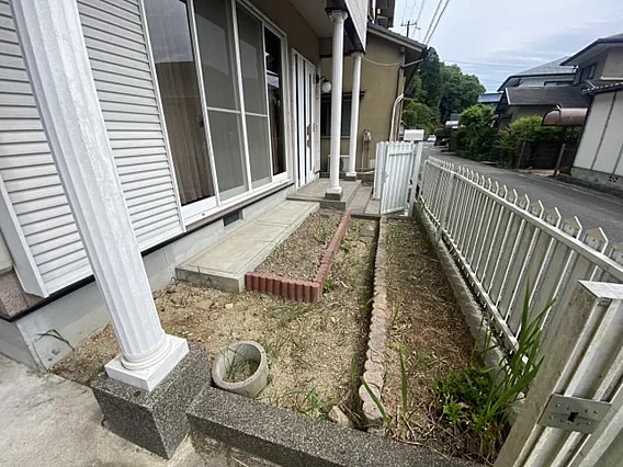 姫路市緑台1丁目オーナーチェンジ戸建の庭