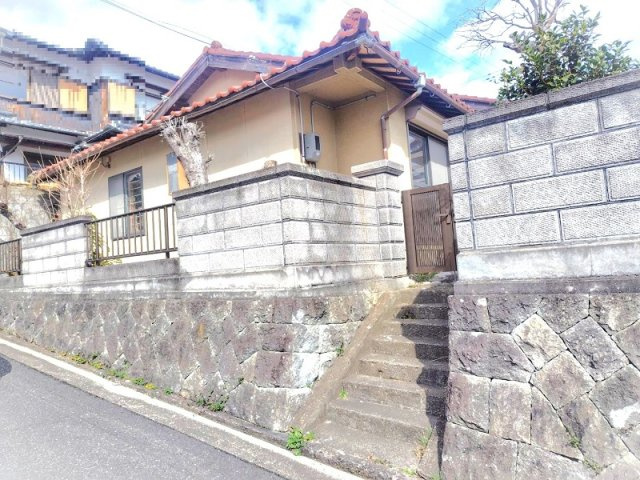 たつの市龍野町片山　売土地の前面道路含む現地写真|閑静な住宅地