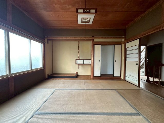 兵庫県姫路市白国1丁目 OC物件の和室|和室ならではの温かな和の空間で寛ぎの時間を過ごせます