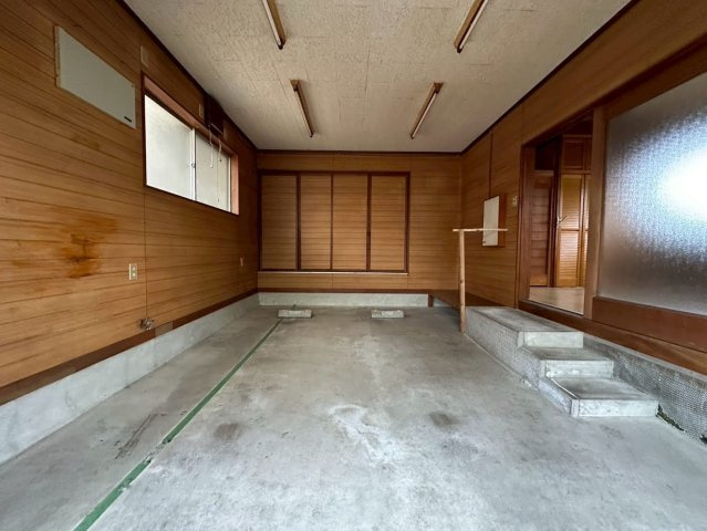 兵庫県姫路市白国1丁目 OC物件の駐車場|嬉しいビルトイン