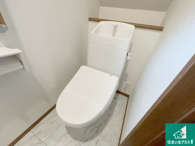 神戸市垂水区霞ケ丘　新築一戸建てのトイレ|1・2階の2ヶ所にあるので、朝の忙しい時間の順番待ちもなく、深夜の利用にも大変便利です。