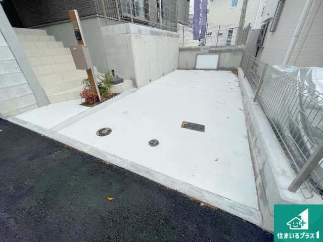神戸市垂水区霞ケ丘　新築一戸建ての駐車場|駐車スペース！散水栓があるので、こまめに愛車を洗えます！