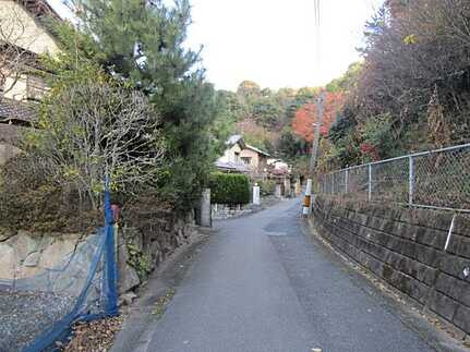 広島市東区牛田新町３丁目の前面道路含む現地写真