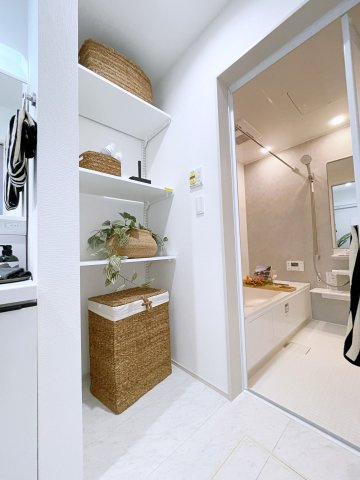 新築戸建・新築建売　郡山市片平町釜場モデル棟　小山田小・第六中の収納|【リネン庫】タオルや日用品などの収納に便利です♪