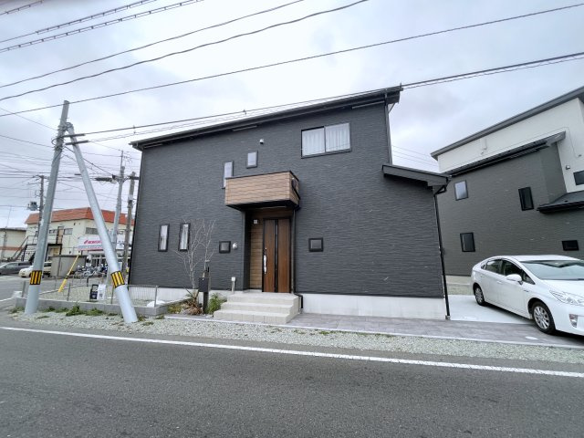 新築戸建・新築建売　郡山市片平町釜場モデル棟　小山田小・第六中の外観