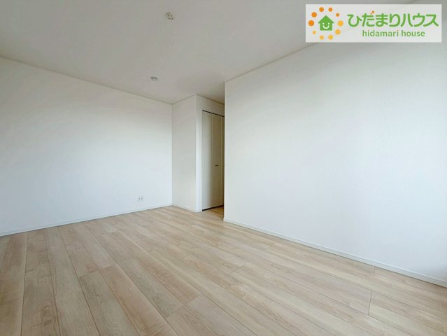 いわき市佐糠町第8　新築戸建　4号棟の寝室|洋室は高い天井のゆったりとした空間を演出(^^)/