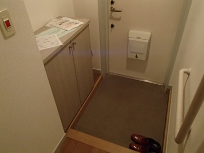 【玄関】 | クレストB