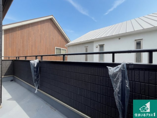 神戸市西区玉津町新方　新築一戸建てのバルコニー|ワイドバルコニーは洗濯物を干すスペースが広いのでご家族が多くても安心！