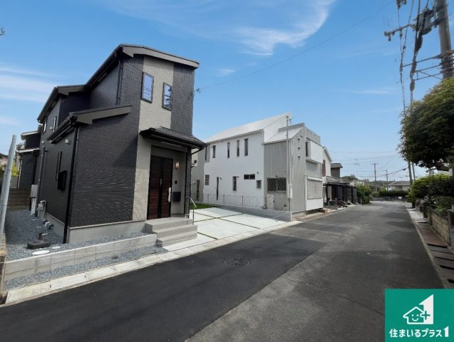 神戸市西区玉津町新方　新築一戸建ての外観|安心の10年保証！外観を美しく保ち、雨水で汚れを落とします！気になることがありましたら、お気軽にお問い合わせください！