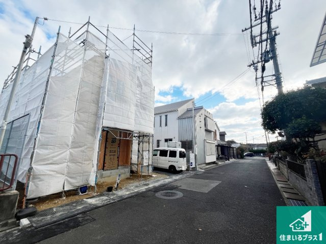 神戸市西区玉津町新方　新築一戸建ての前面道路含む現地写真|周辺は落ち着いた街並みの住宅地！子育てがしやすい住環境です！まだ未完成ですが、現地でしかわからない事もございます。是非一度ご覧ください。