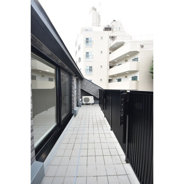 【バルコニー】