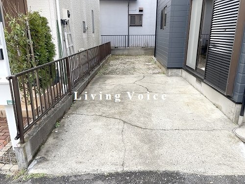 【駐車場】 | 【仲介手数料０円】座間市ひばりが丘1丁目　中古一戸建て | 座間市ひばりが丘1丁目　中古一戸建て