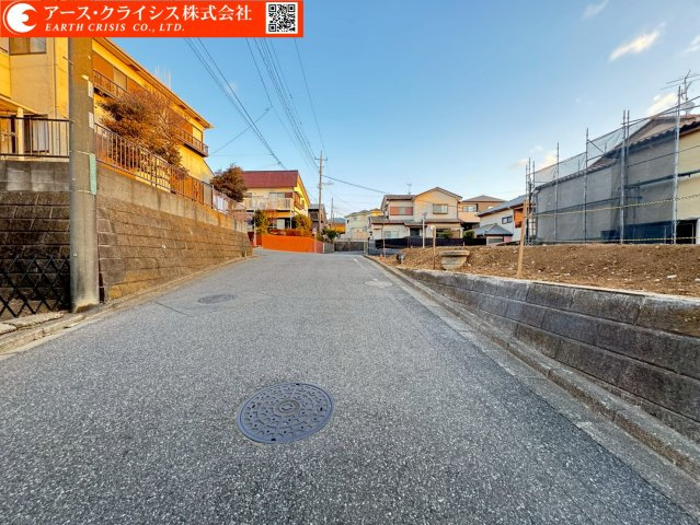 【前面道路含む現地写真】 | 船橋市大穴北1丁目 | お気に入りのハウスメーカーや工務店で建築可能。デザインも間取も自由に決められるので、「自分たちらしい暮らし」を実現できます。日常に便利さと穏やかさを兼ね備えてた、立地はいかがでしょうか。