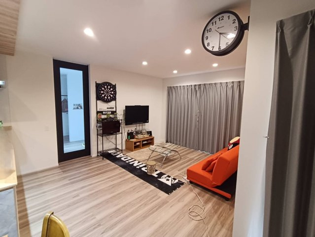 西条市小松町新屋敷甲　中古戸建の居間・リビング