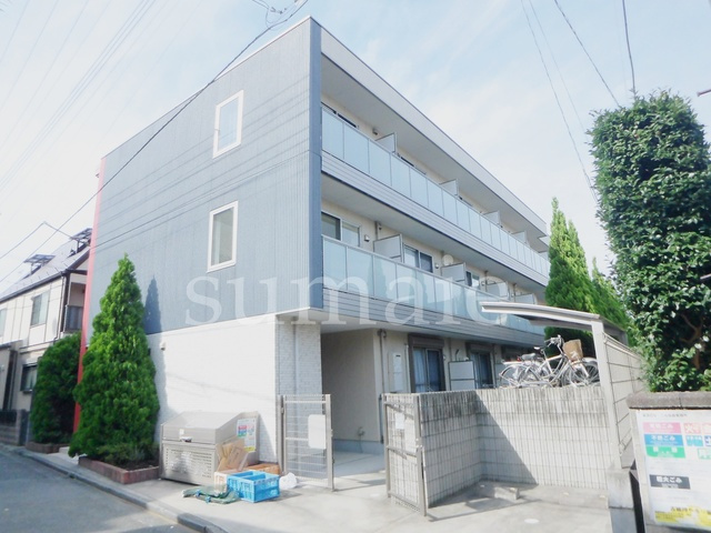 エルスタンザ赤羽の外観|鉄骨造の3階建ての建物です☆