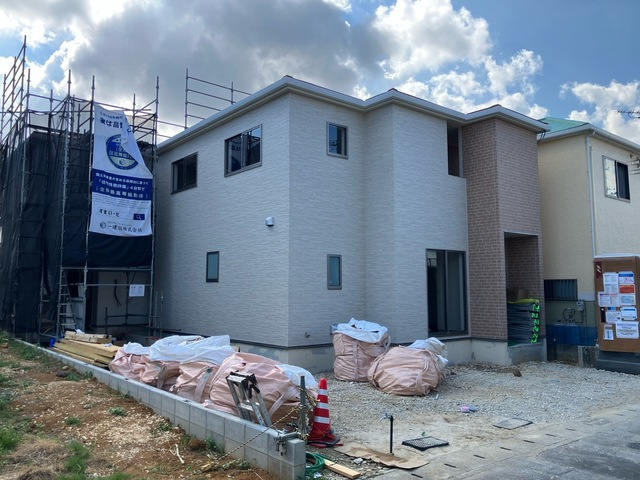 LG　うるま市みどり町第3の外観