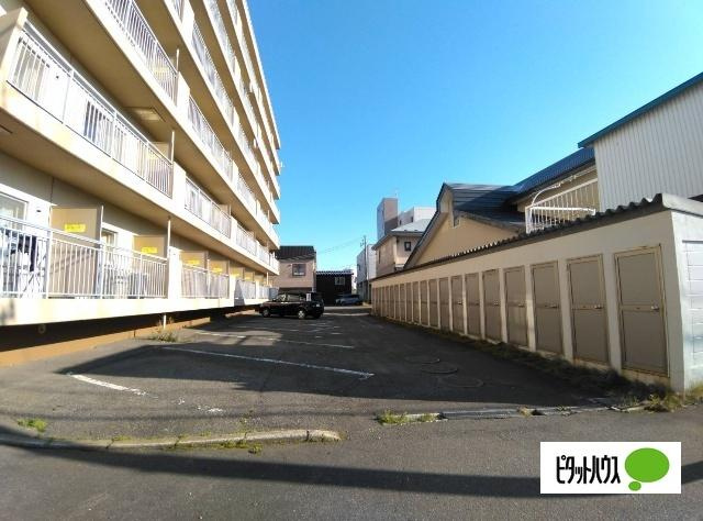ＷＩＮＤＩＡ仲浜の駐車場