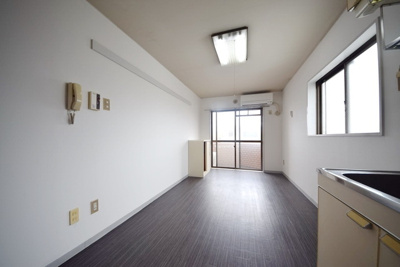 【居間・リビング】 | ウイング志木 | ゆったり過ごせるリビングです（別の部屋の写真です）　