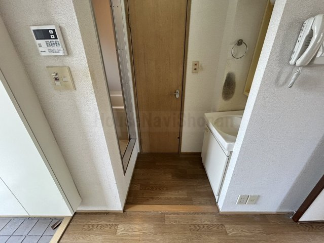 【洗面所】 | ファミールB | ※他の号室参考写真