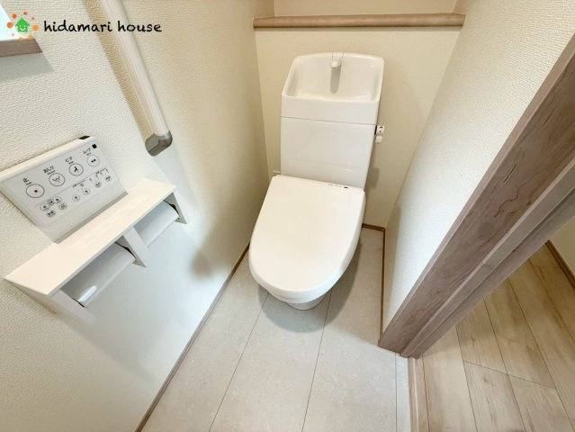 上尾市上尾村　新築戸建　ハートフルタウンAのトイレ