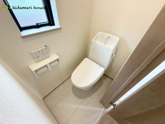 上尾市上尾村　新築戸建　ハートフルタウンAのトイレ