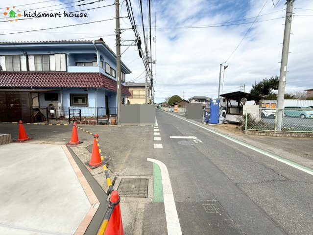上尾市上尾村　新築戸建　ハートフルタウンAの前面道路含む現地写真