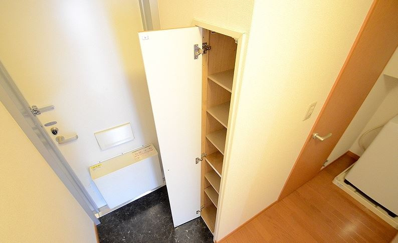 レオパレスソワ　メゾン長崎の収納