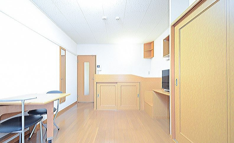 レオパレスソワ　メゾン長崎の内装