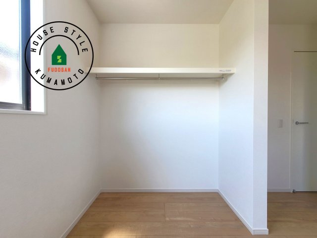 熊本市東区新南部2丁目第1-2棟(1号棟)の内観：施工例|収納には困りません。