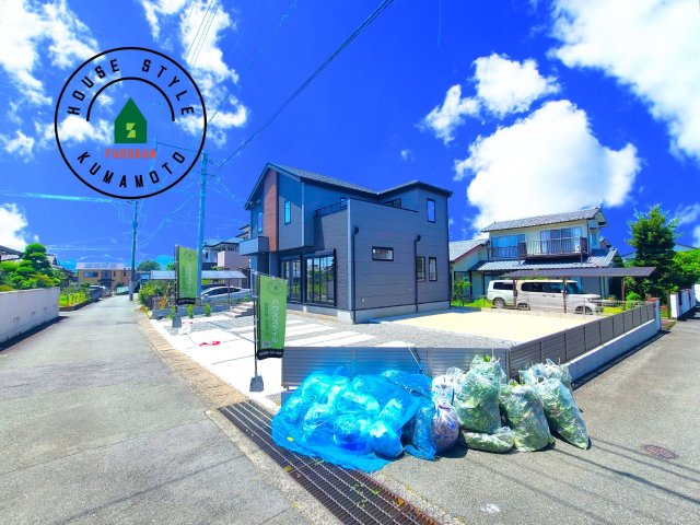 熊本市東区新南部2丁目第1-2棟(1号棟)の前面道路含む現地写真|見学の時間などお気軽にお問い合わせ下さい。