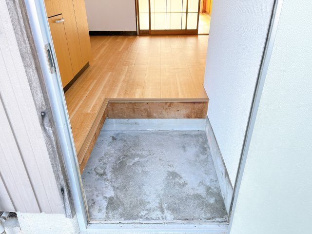新池荘の玄関