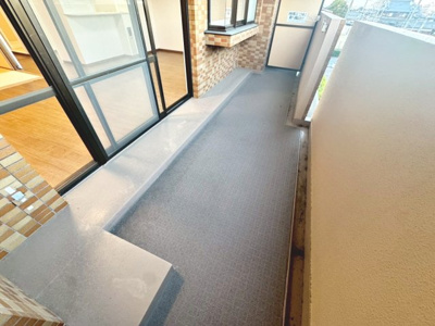 【バルコニー】 | ライオンズマンション金剛 | ワイドバルコニーですので、洗濯物が干しやすそうですよ！