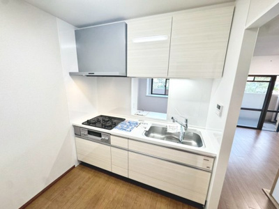 【キッチン】 | ライオンズマンション金剛 | システムキッチン新調してますよ♪家族を身近に感じる対面式キッチンです！