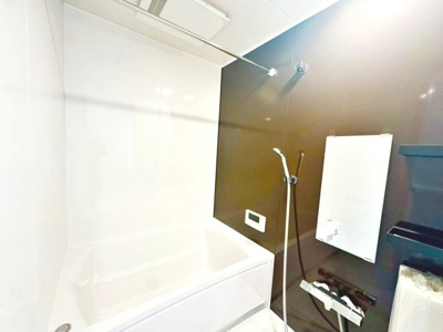 【浴室】 | ライオンズマンション金剛 | 浴室リフォーム済！キレイなお風呂で一日の疲れをゆっくり癒やしてくださいね♪