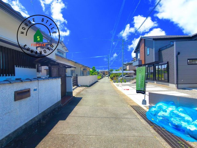 熊本市東区新南部2丁目第1-2棟(2号棟)の前面道路含む現地写真|前面道路です。