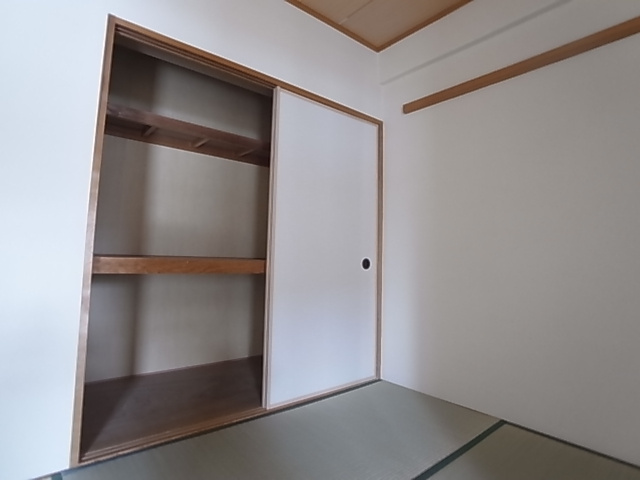 神戸市兵庫区駅南通３丁目の賃貸マンションの収納