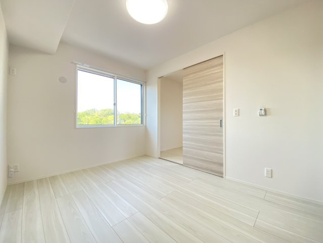 【新築】ベルディールの洋室