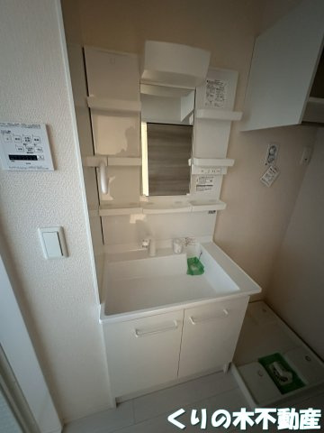 【洗面所】 | Nefuelt | 明るい洗面所です