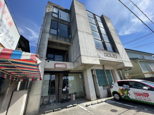 ソリッドビルの外観