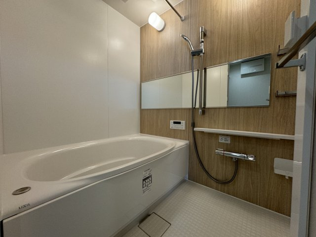 ユニーブル原Ⅲの浴室