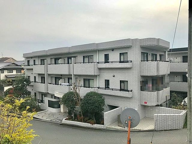 セントラルパレス東豊中の外観